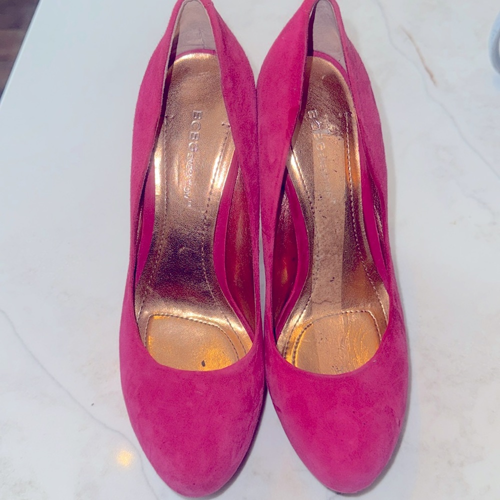 BCBGeneration Helera Suede Shoes size 8